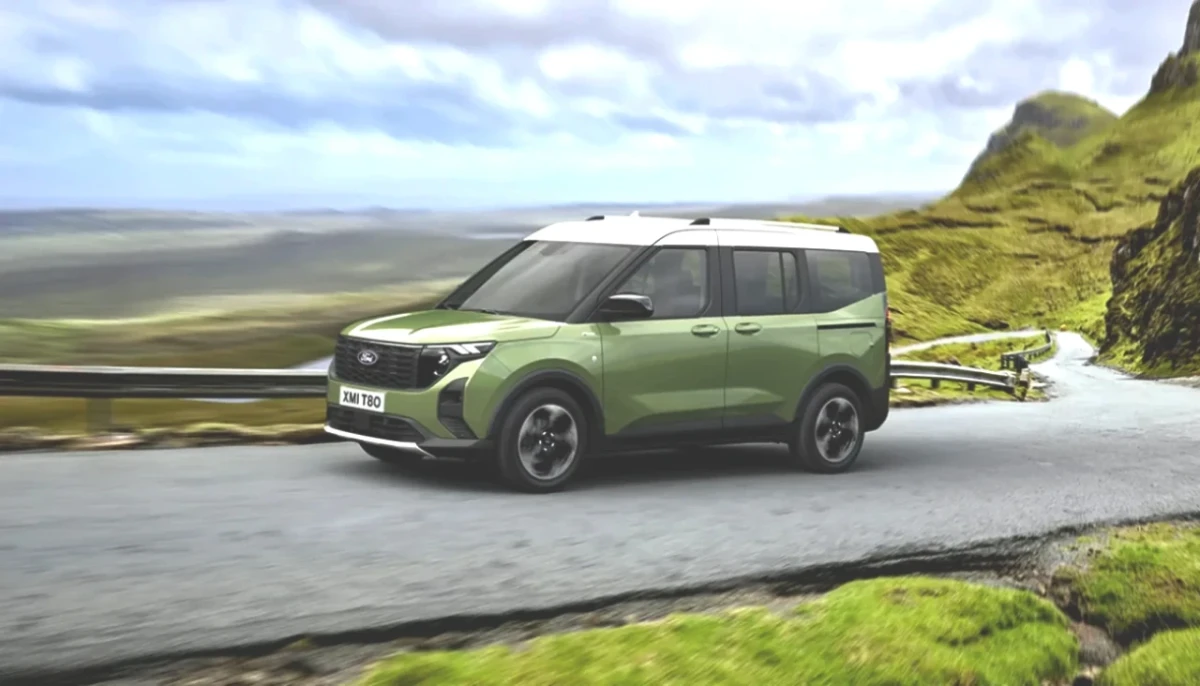 Doblo parasına konfor: Ford Tourneo Courier ailesi uygun fiyatla sahnede